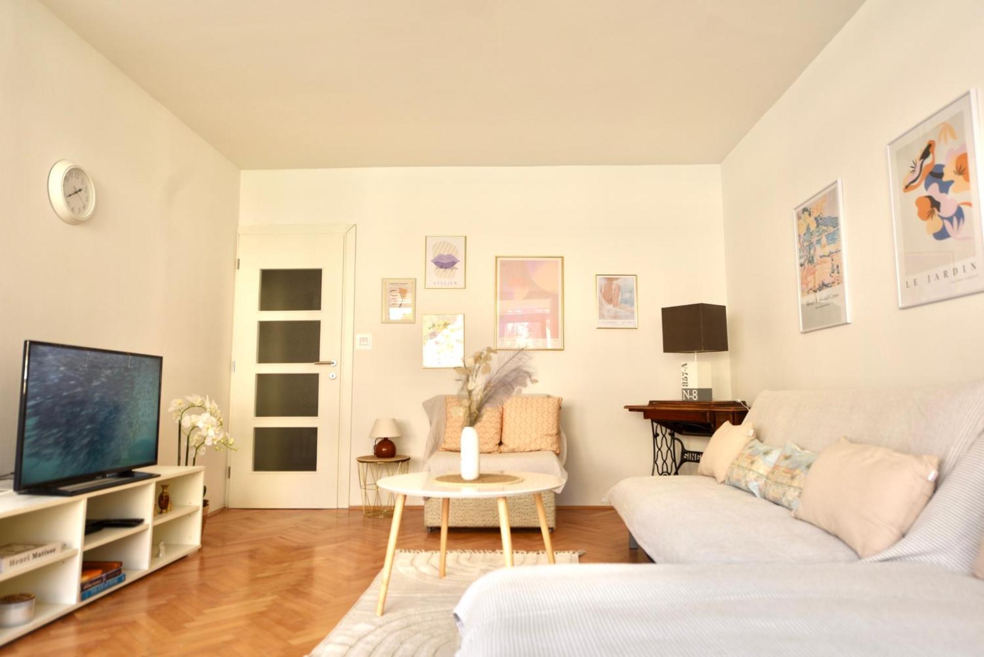 Apartment Ivana Омиш Экстерьер фото