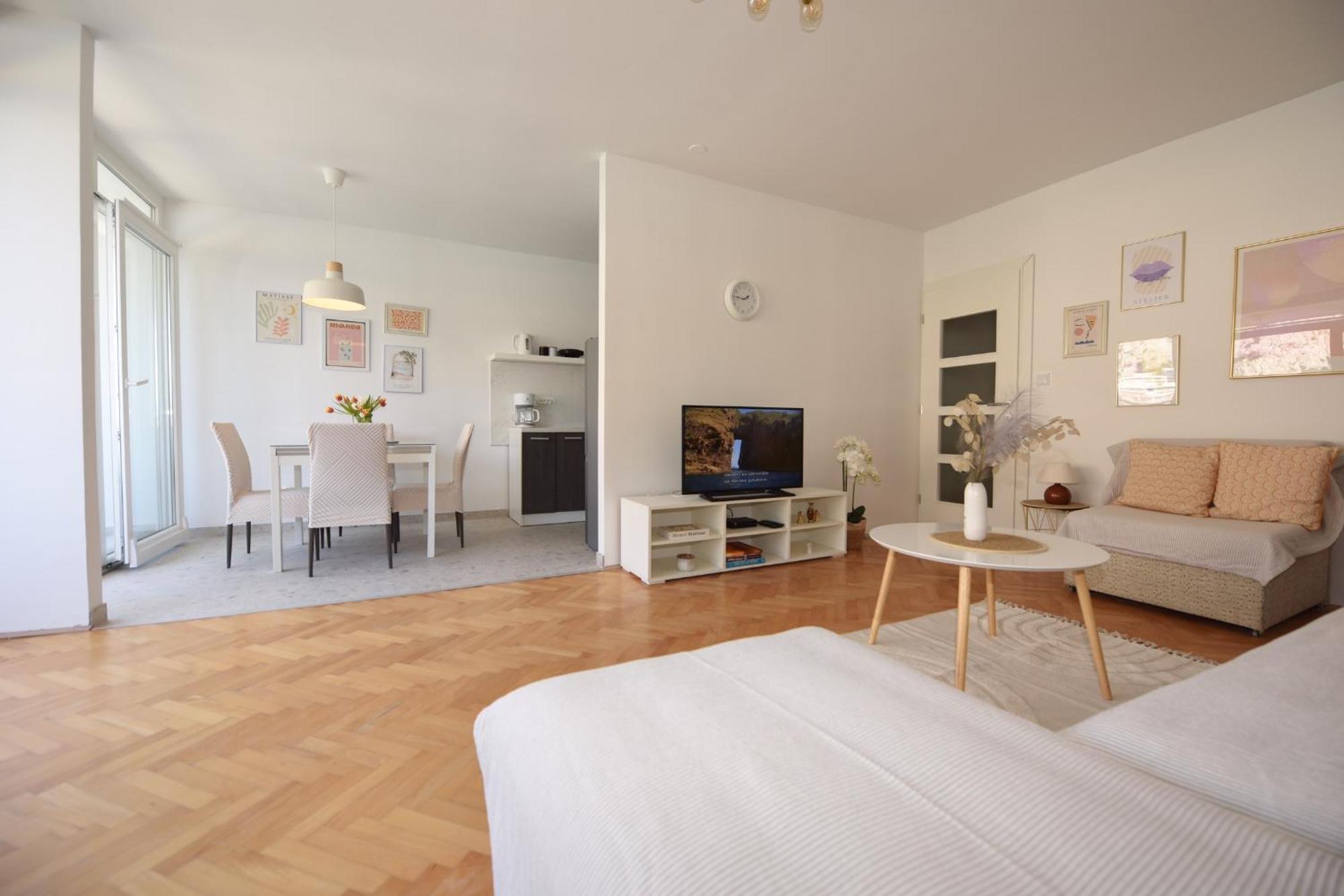 Apartment Ivana Омиш Экстерьер фото